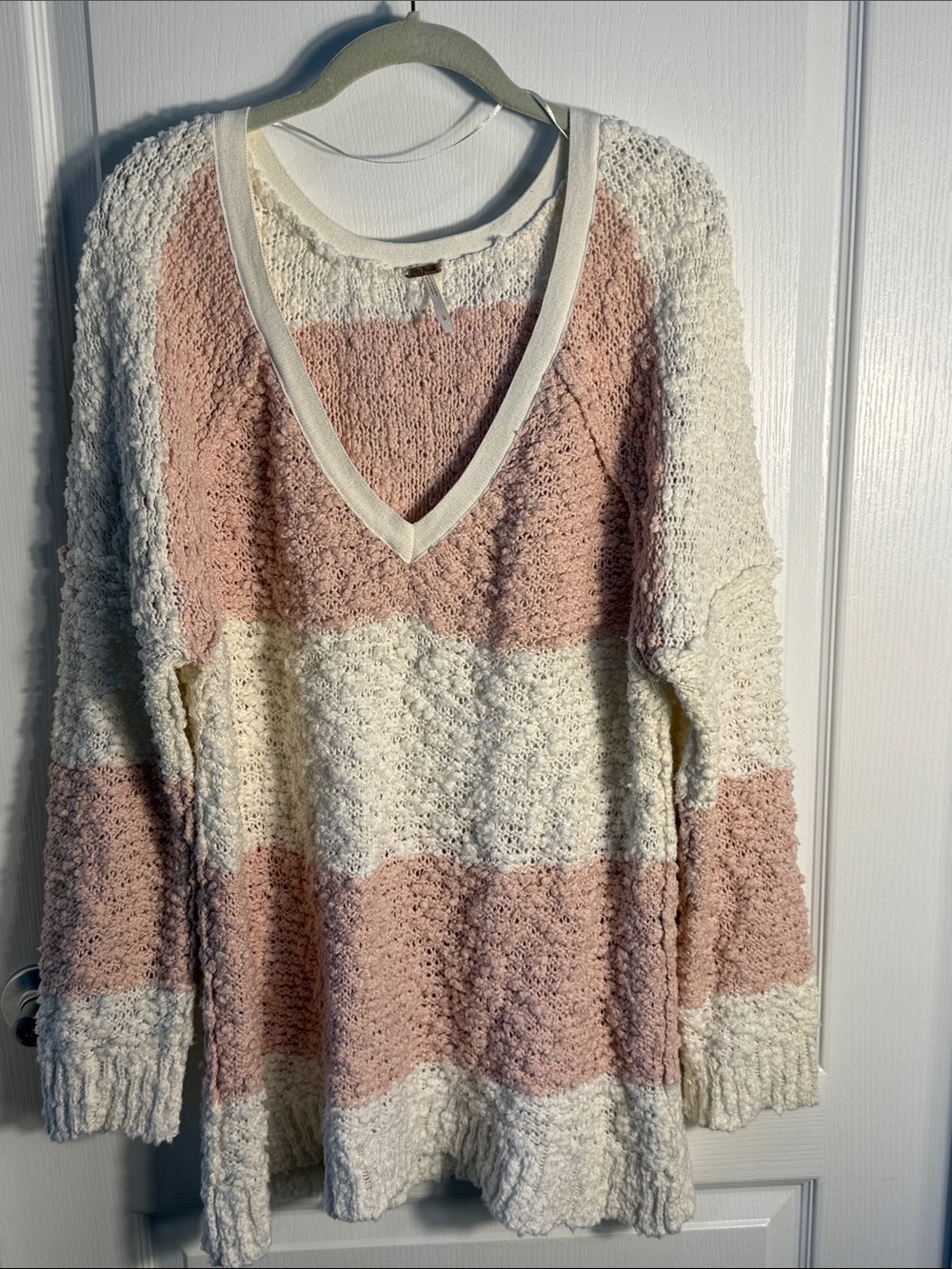 Free People V-Neck Striped Chunky Sweater - Cream & Blush Pink Size L